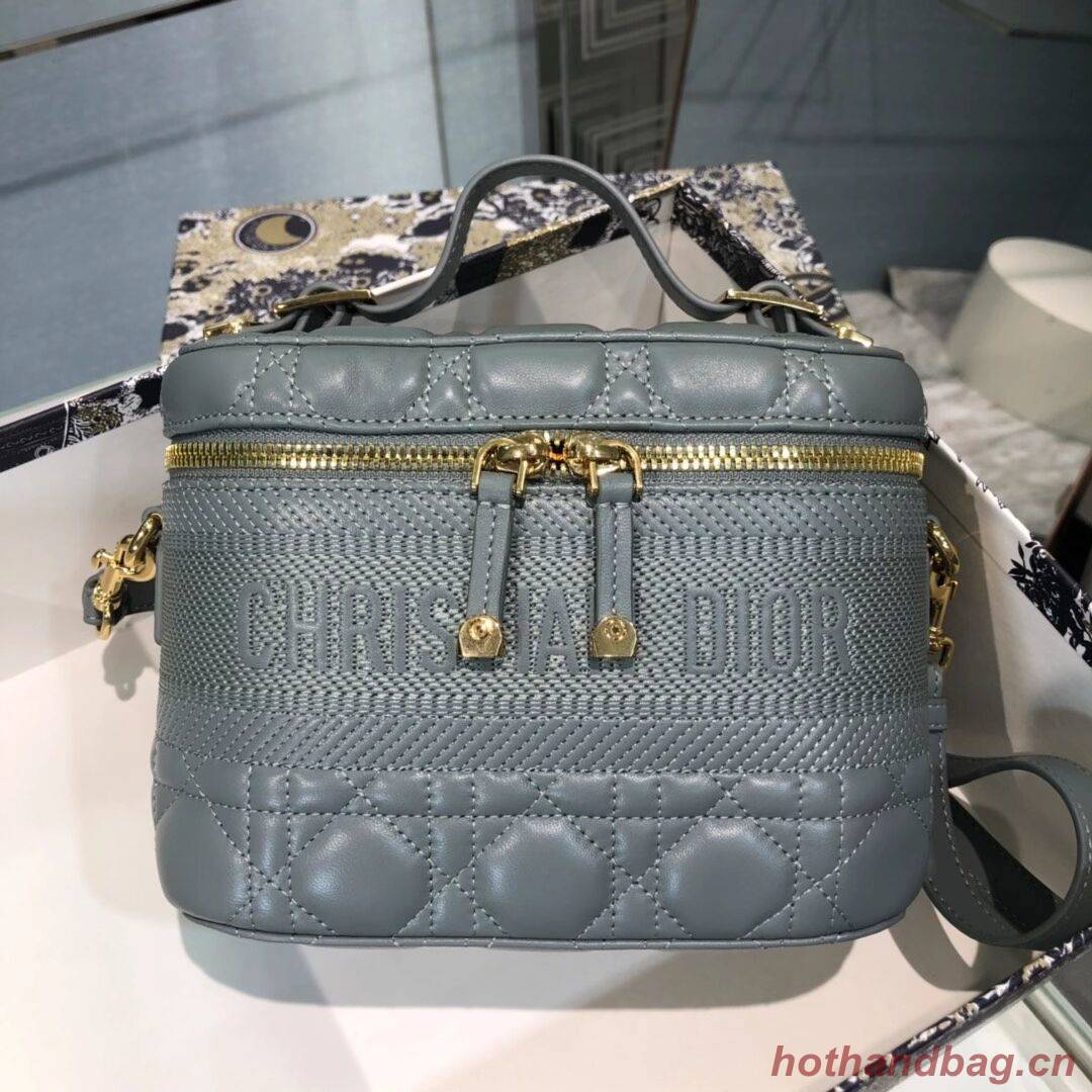 DIOR SMALL DIORTRAVEL VANITY CASE Cannage Lambskin S5488U Gray
