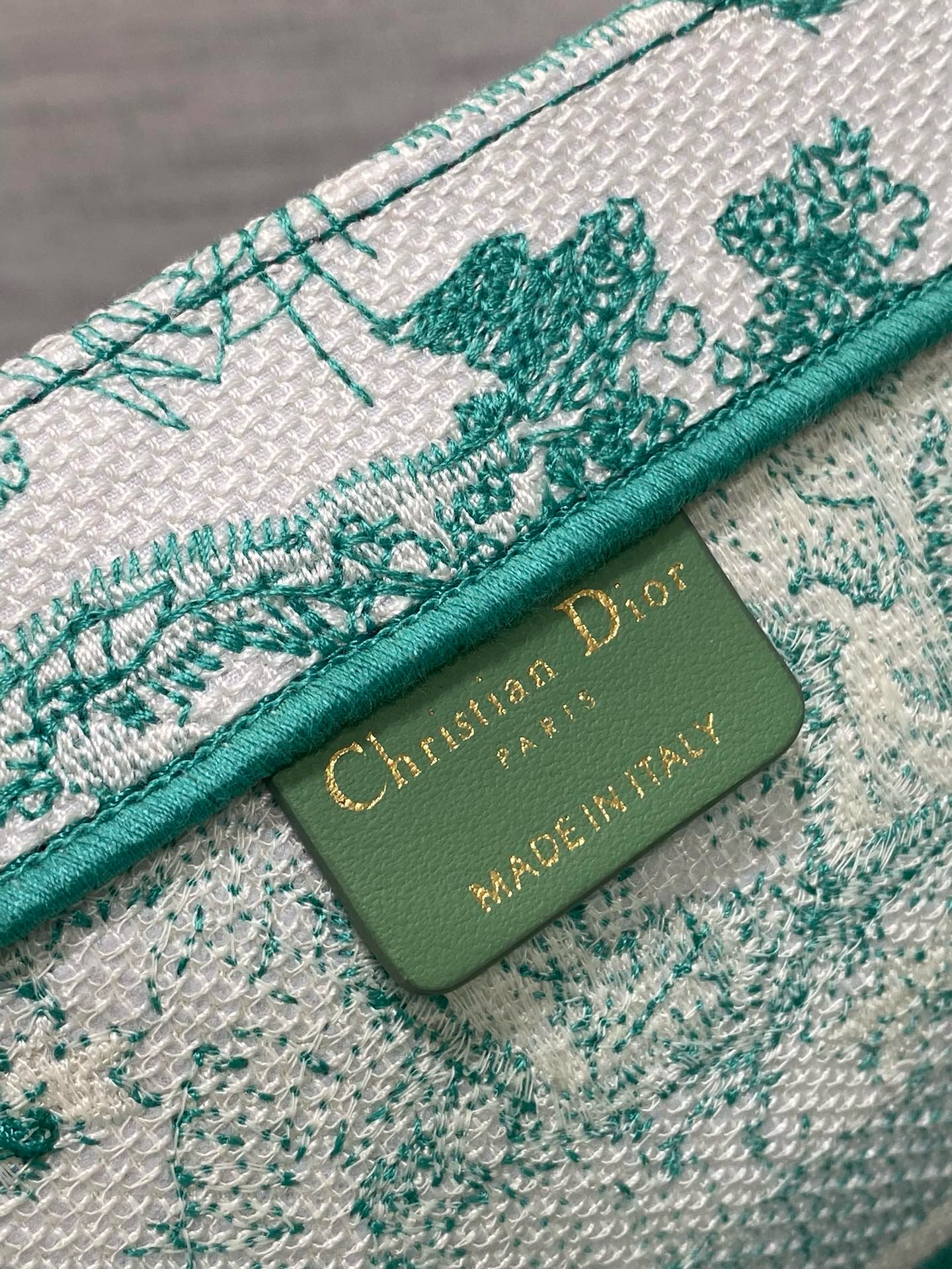 Medium Dioriviera Dior Book Tote Aquamarina Toile de Jouy Embroidery M1296ZTD Medium Dioriviera Dior Book Tote Aquamarina Toile de Jouy Embroidery M1296ZTD