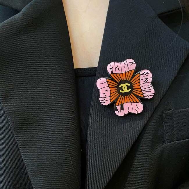 Chanel brooch CE81714