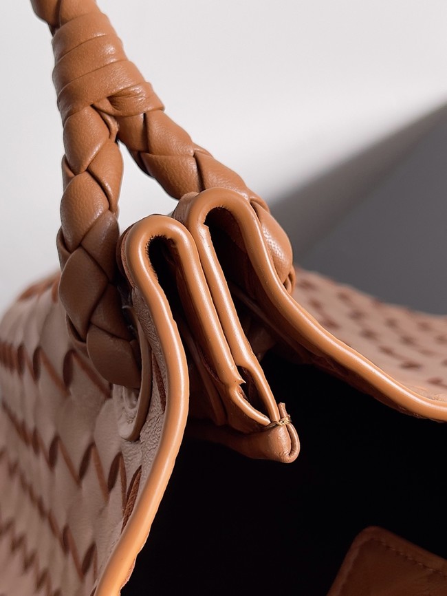 Bottega Veneta Parachute 826212 Natural&Brass finish