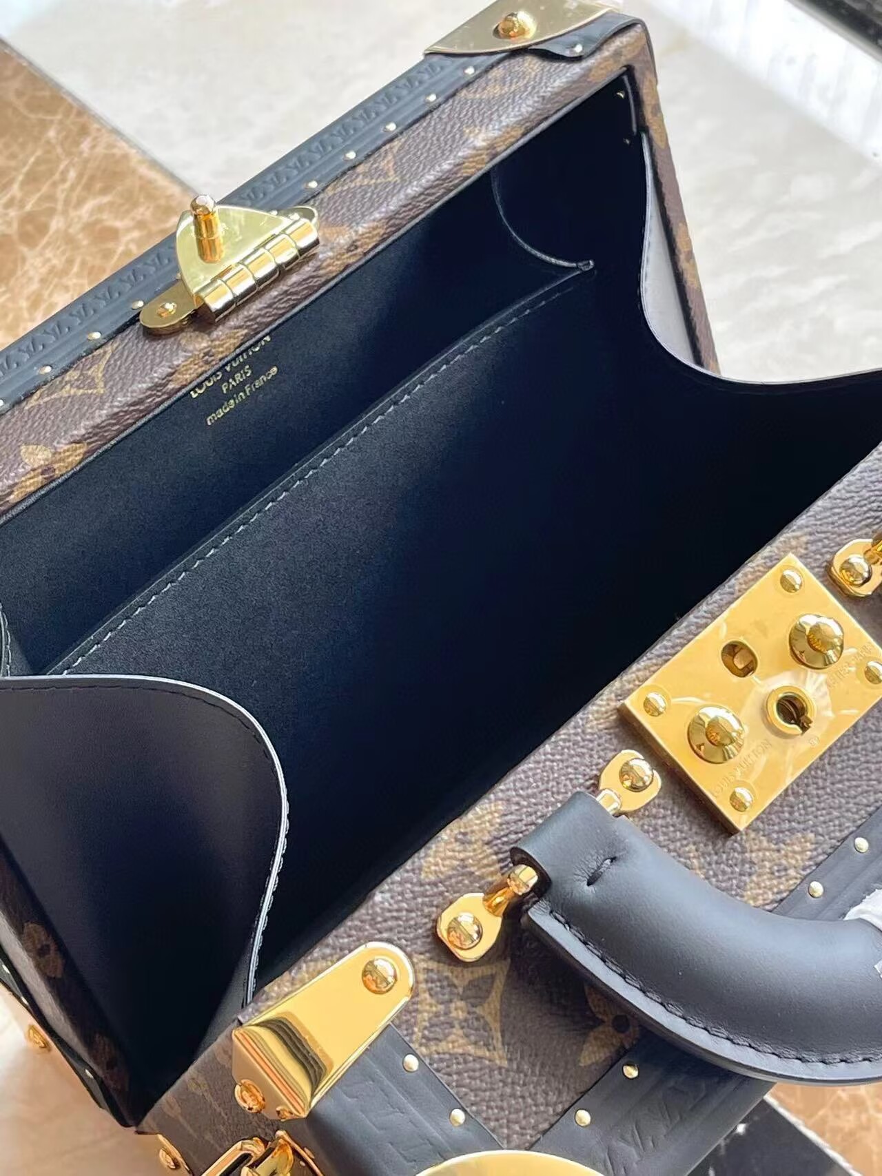 Louis Vuitton Monogram Reverse Petite Valise M47164 Black