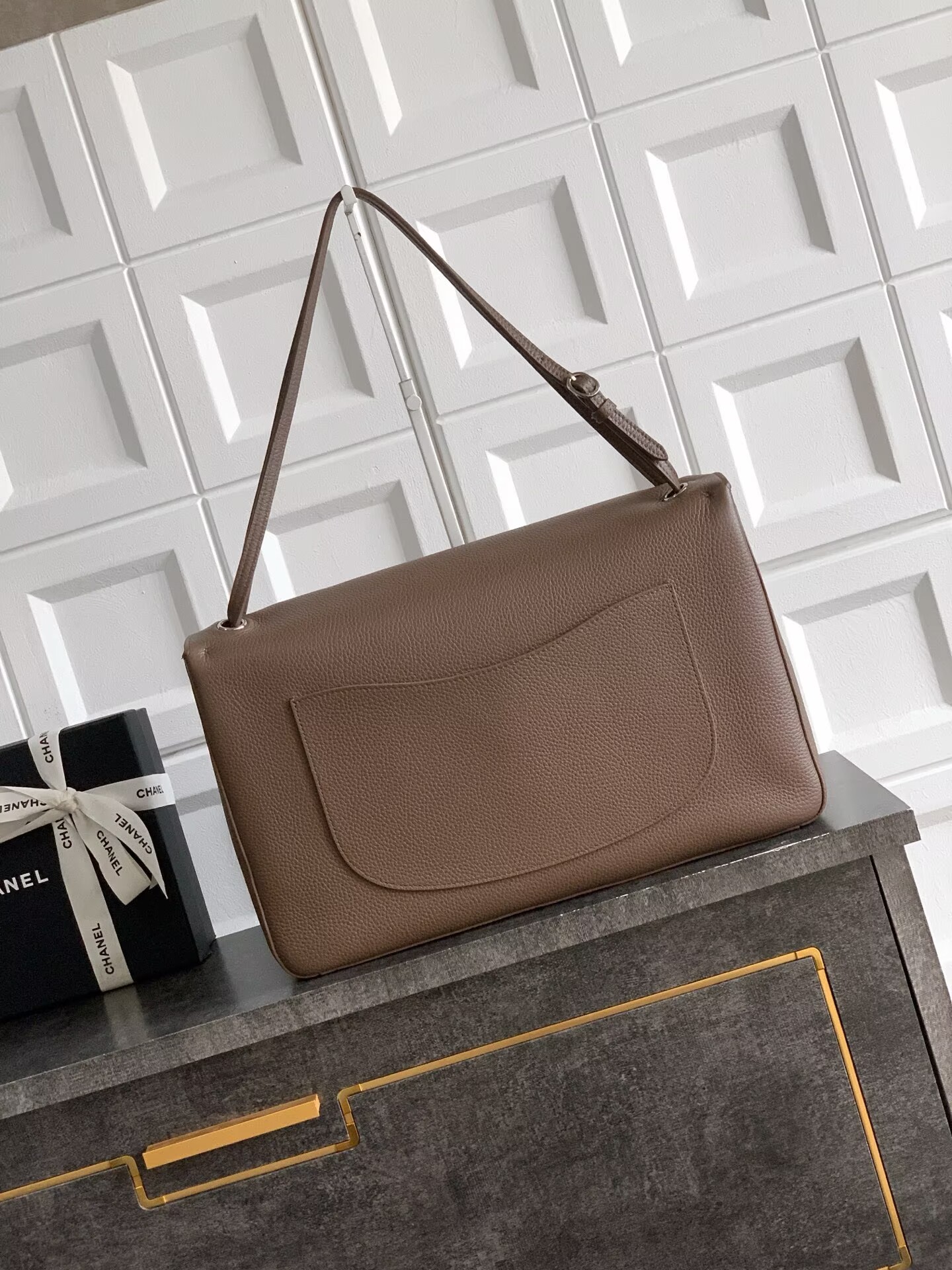 Chanel SPRING SUMMER 2026 MAXI FLAP BAG Grained Calfskin & Silver-Tone Metal AS6233 Brown