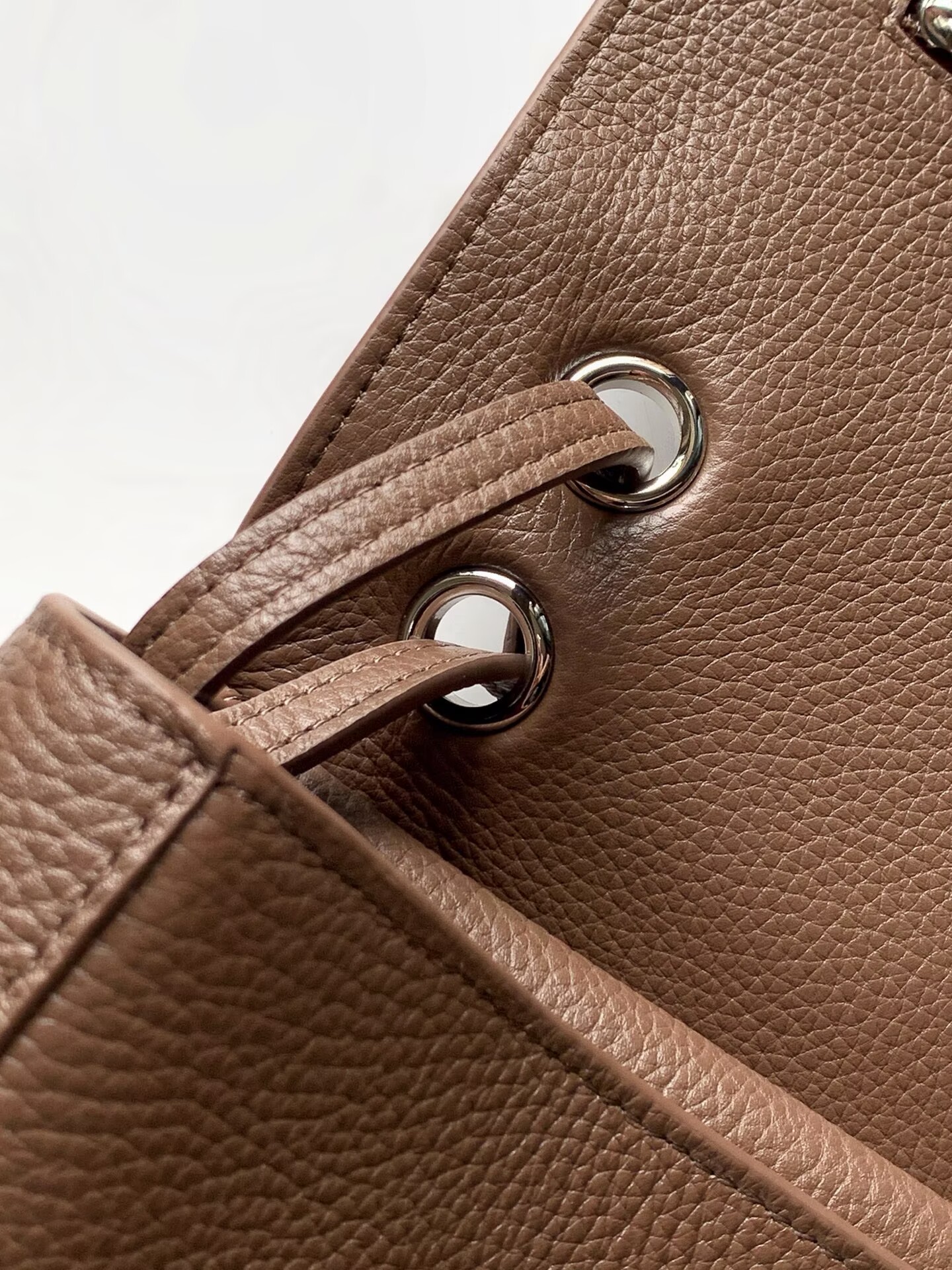 Chanel SPRING SUMMER 2026 MAXI FLAP BAG Grained Calfskin & Silver-Tone Metal AS6233 Brown