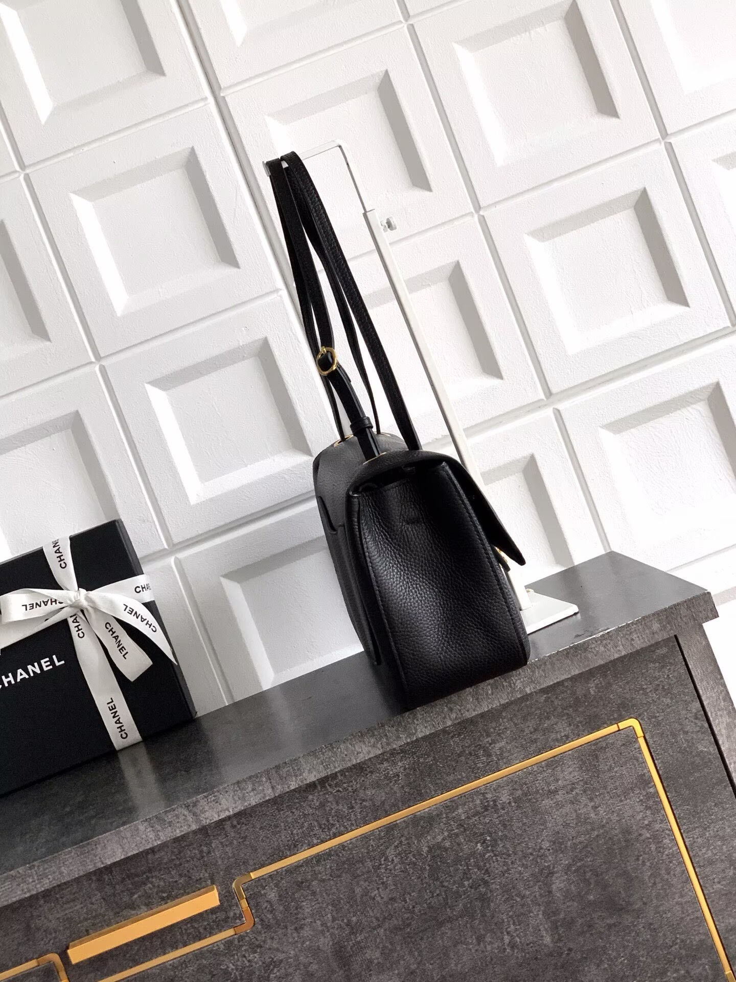 Chanel SPRING SUMMER 2026 MAXI FLAP BAG Grained Calfskin & Gold-Tone Metal AS6231 Black