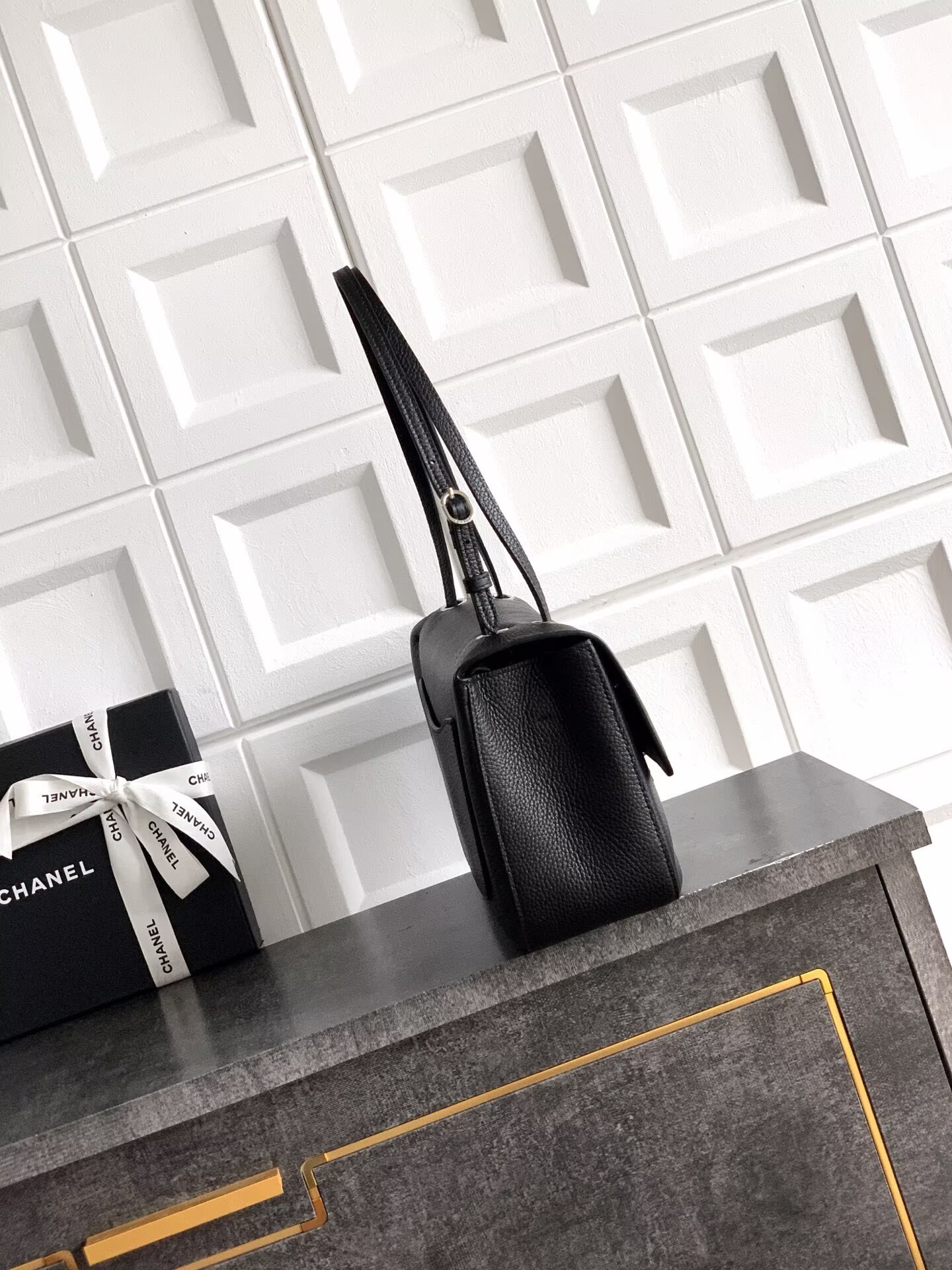 Chanel SPRING SUMMER 2026 MAXI FLAP BAG Grained Calfskin & Sliver-Tone Metal AS6231 Black