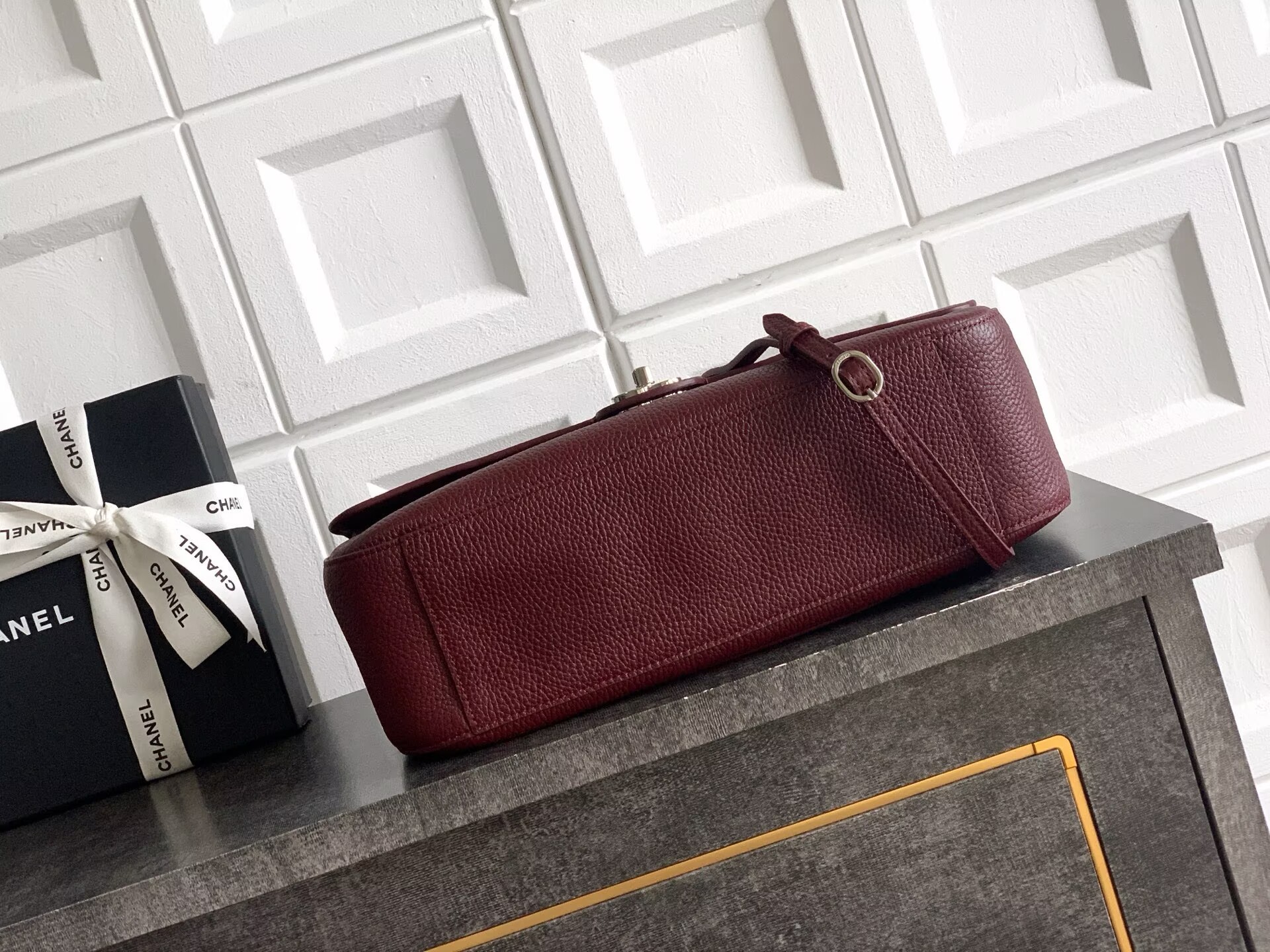 Chanel SPRING SUMMER 2026 MAXI FLAP BAG Grained Calfskin & Silver-Tone Metal AS6231 Burgundy